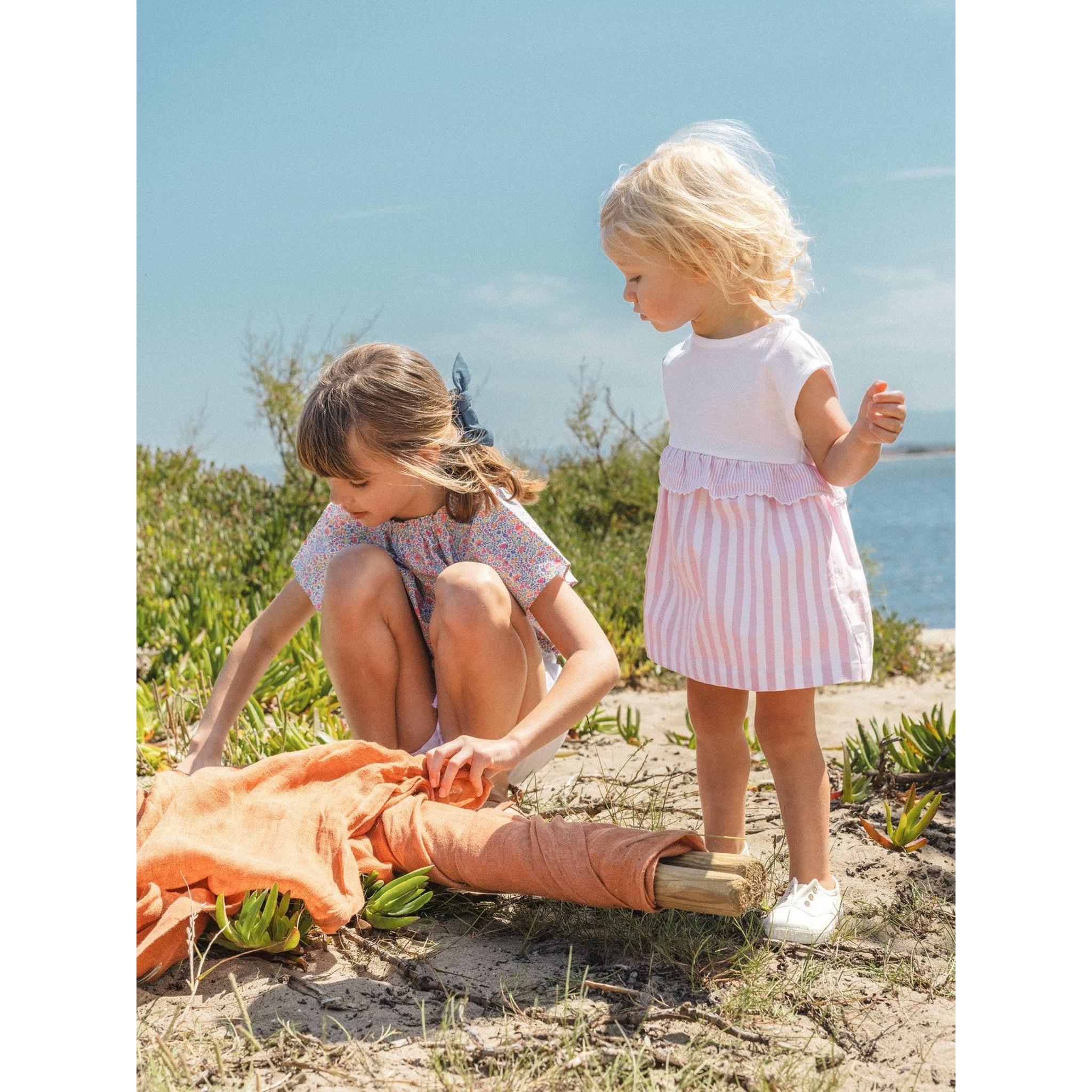 Dress in pique and striped Oxford fabric