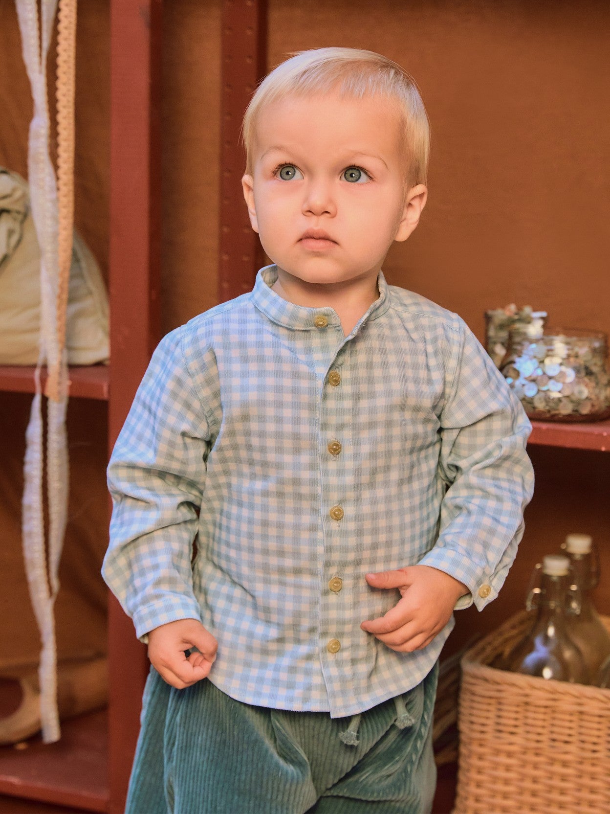 Shirt mandarin collar in check corduroy
