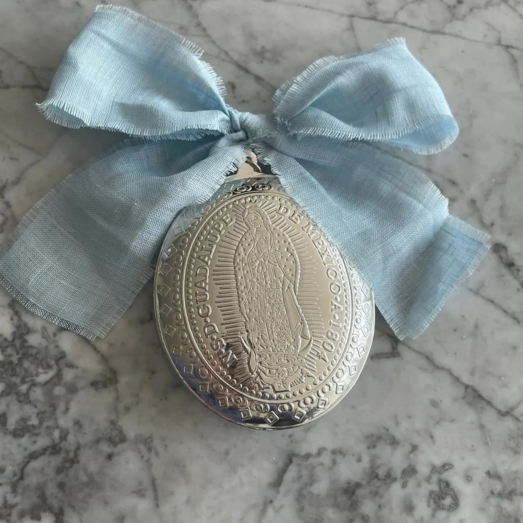 Linen Bow Medallion - Several