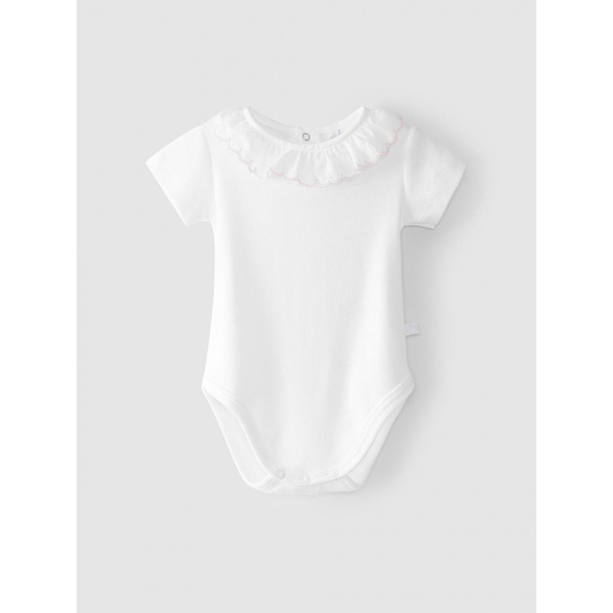 Short-sleeved embroidered collar bodysuit