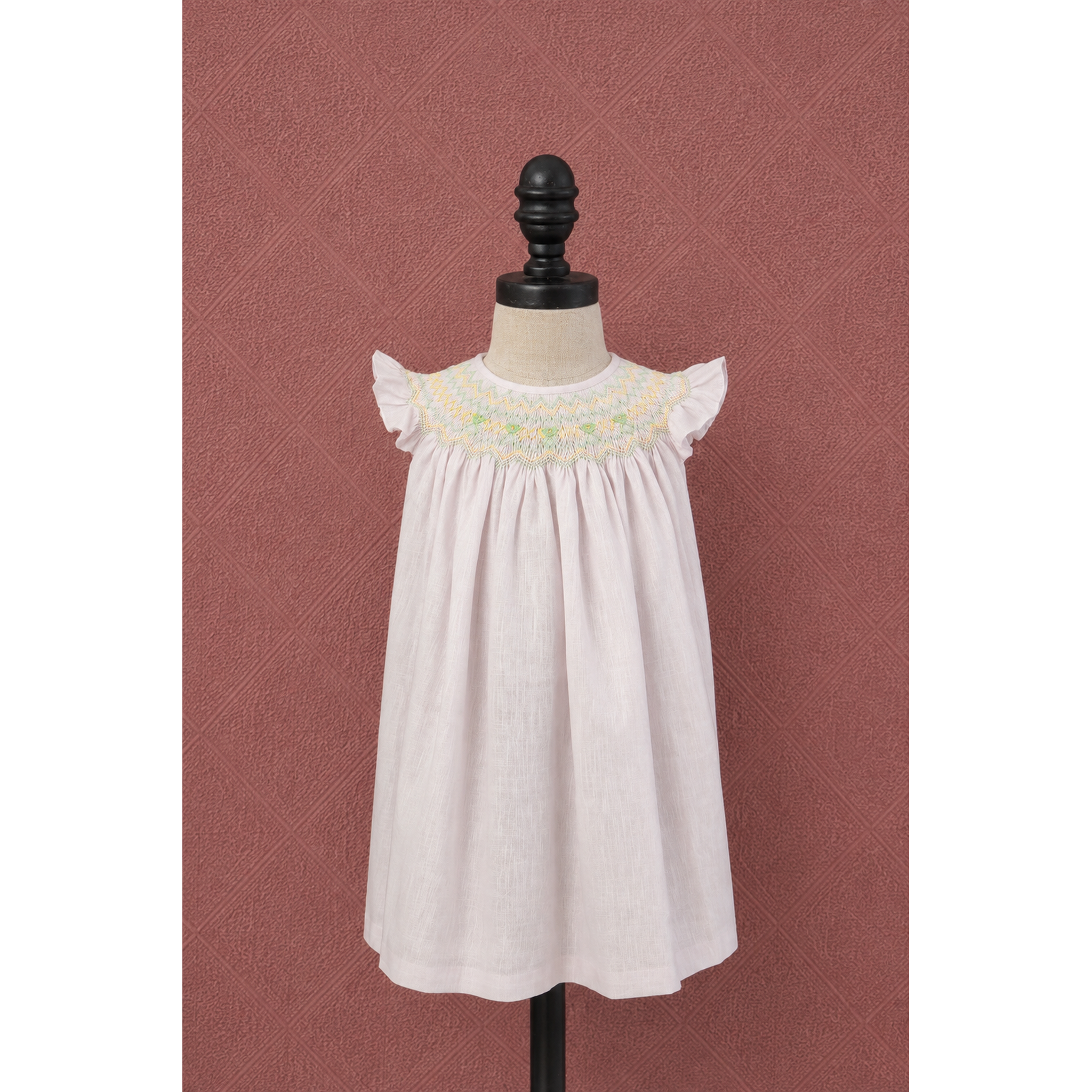 Ona Handsmocked Linen Jesusito