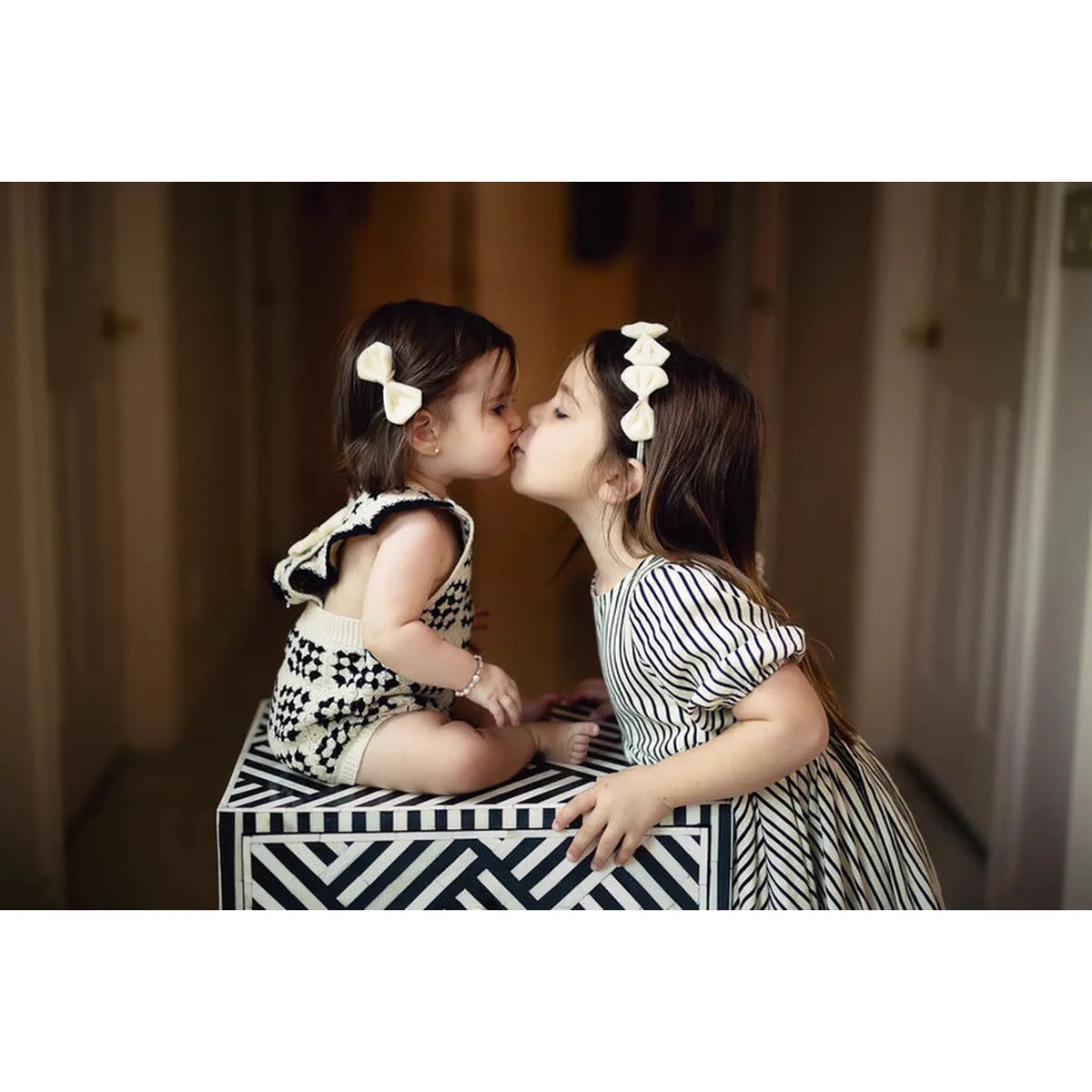 Tendu Velvet Bow Headband